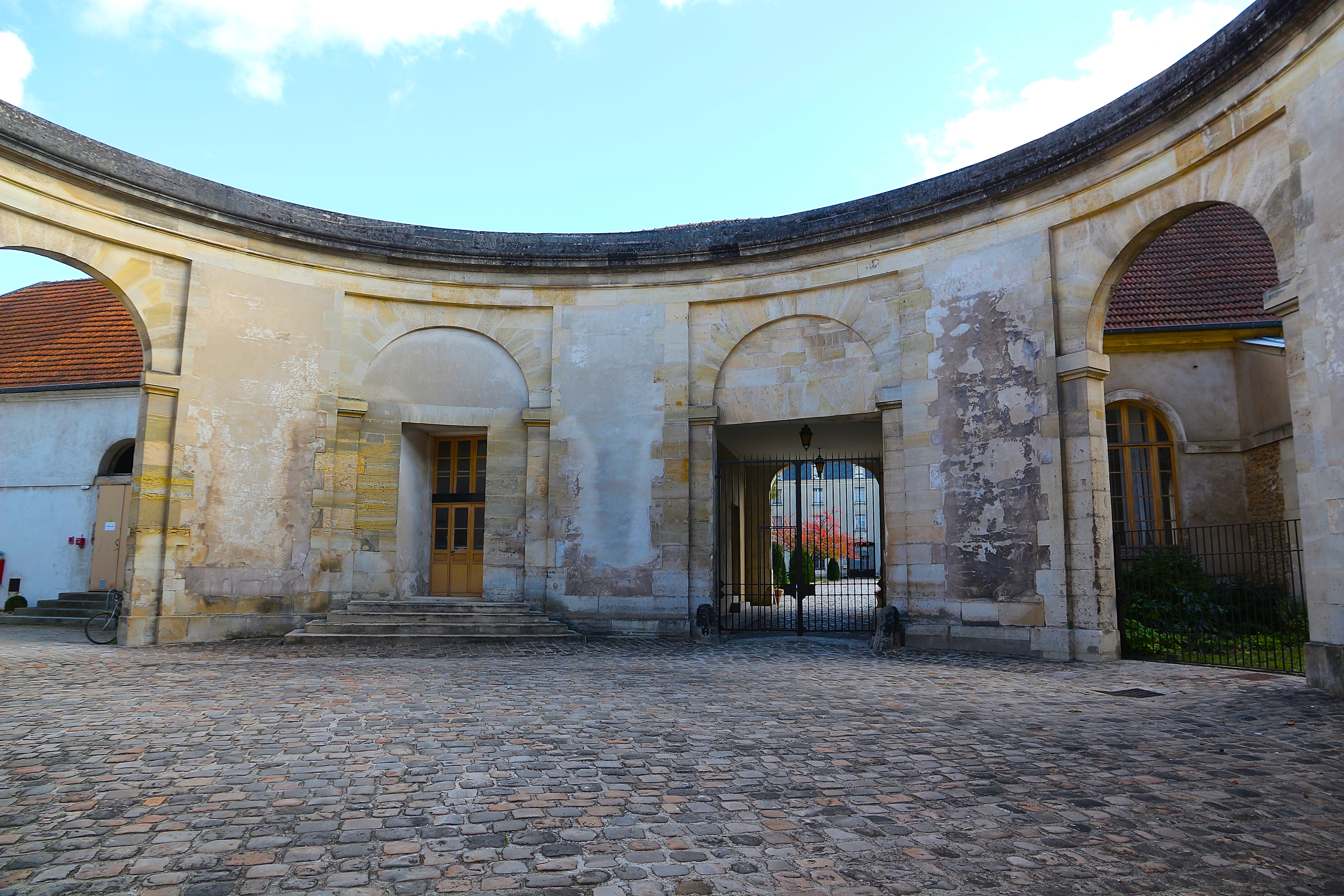 VERSAILLES SAINT-LOUIS