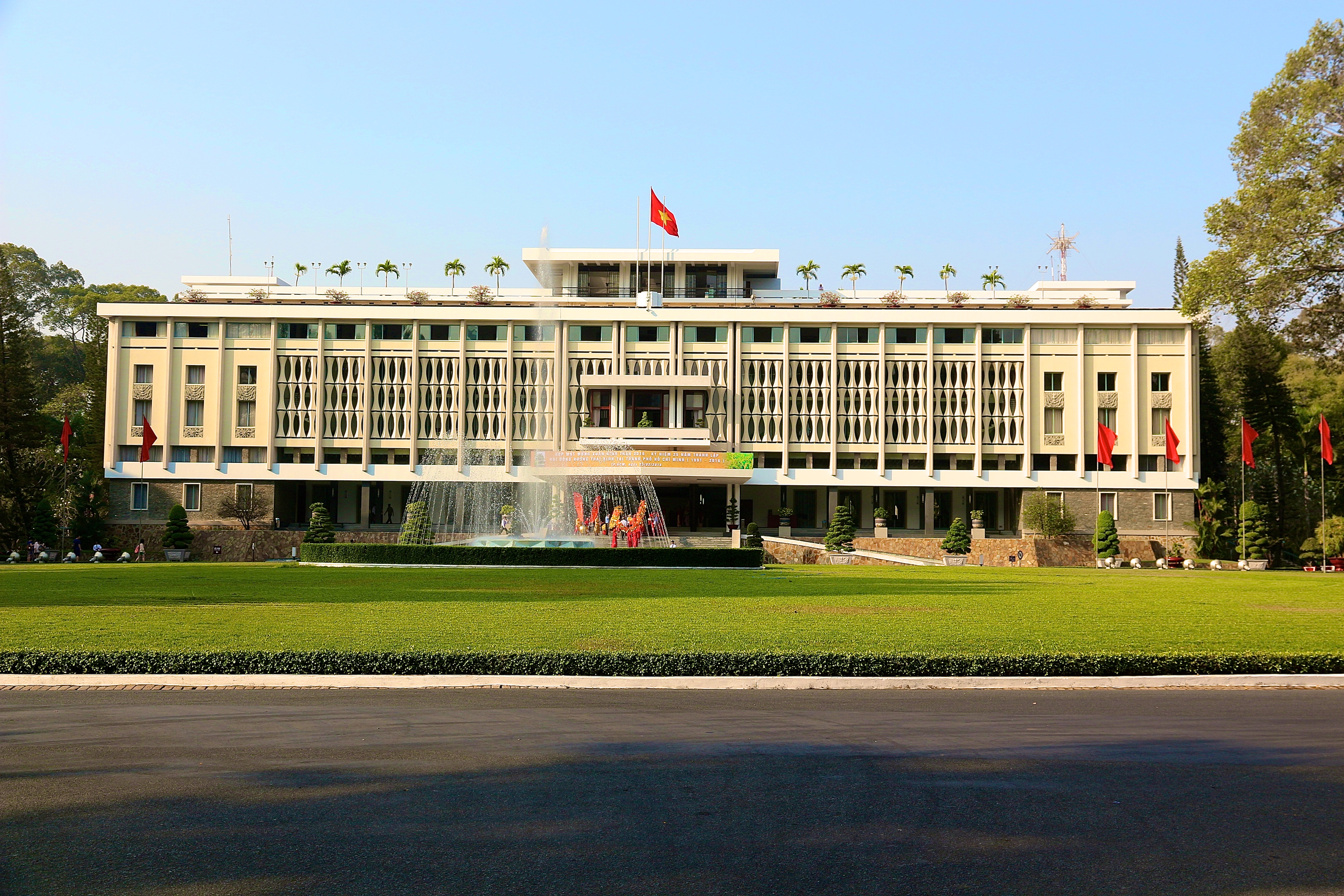 HÔ-CHI-MINH-VILLE