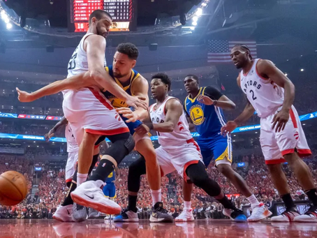 LOS WARRIORS RENACIERON EN EL QUINTO JUEGO DE LAS FINALES DE LA NBA