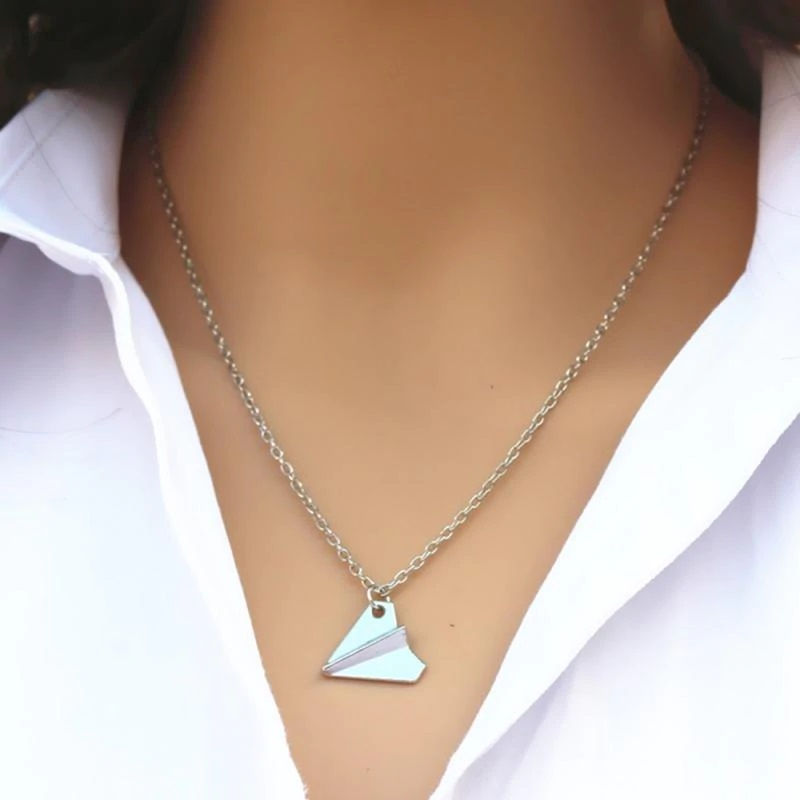 Miniatura: Collar con dije avión de papel One Direction