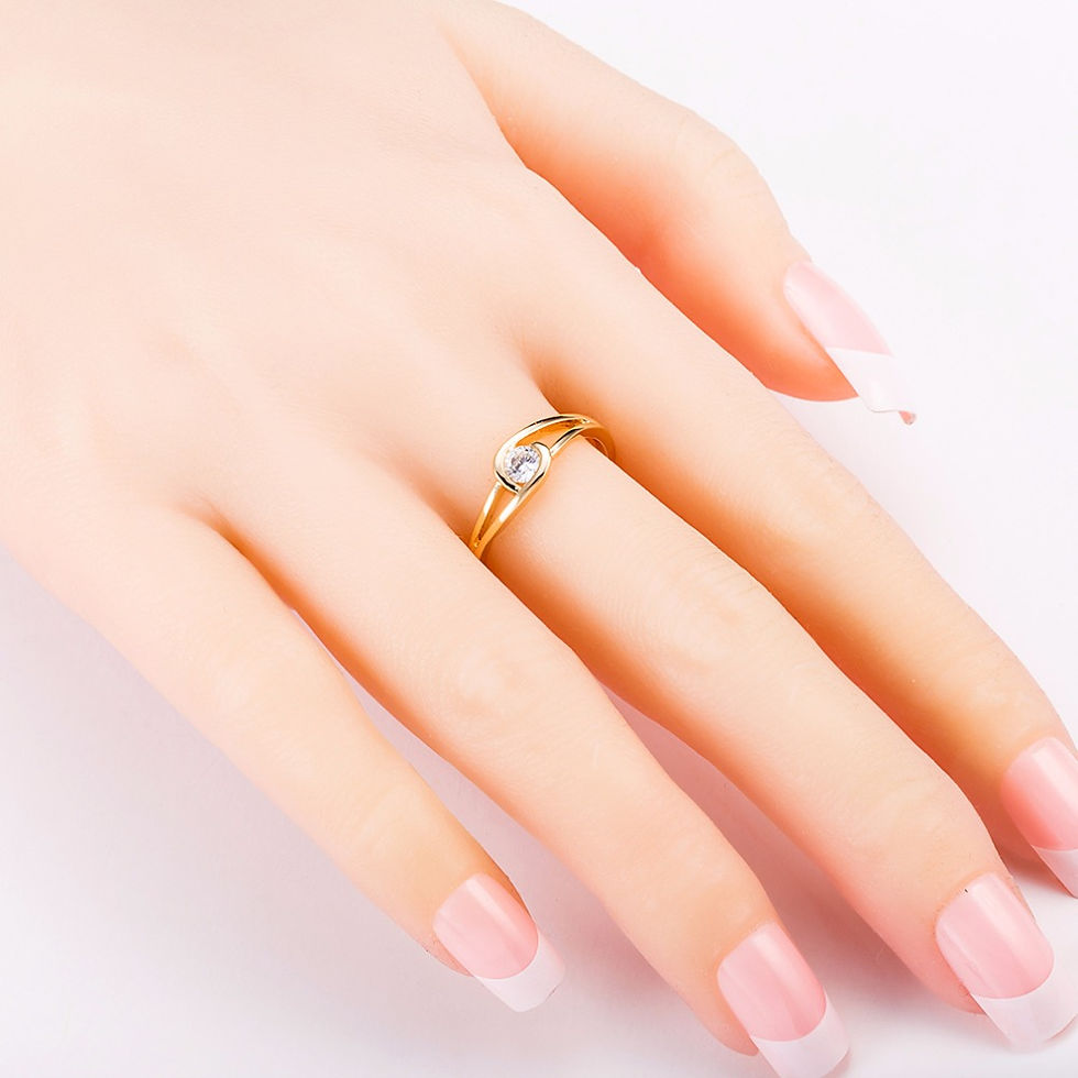 Thumbnail: Anillo compromiso graduación laminado de oro cristal zirconia cúbica