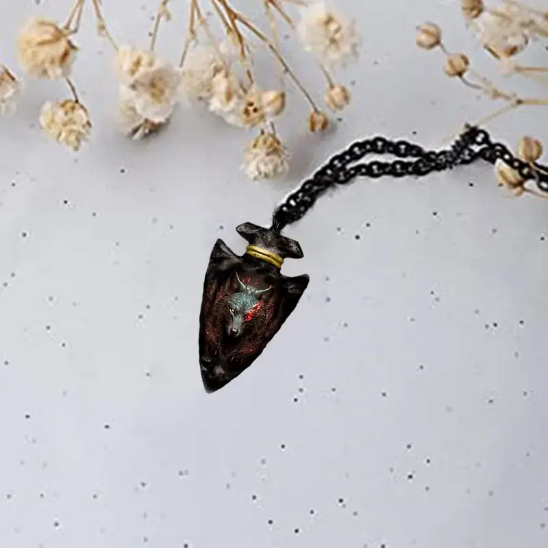 Thumbnail: Collar amuleto lobo sangriento