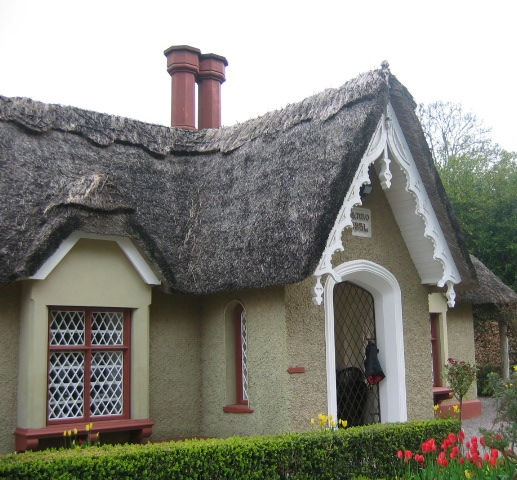 Killarney Thatched Cottage