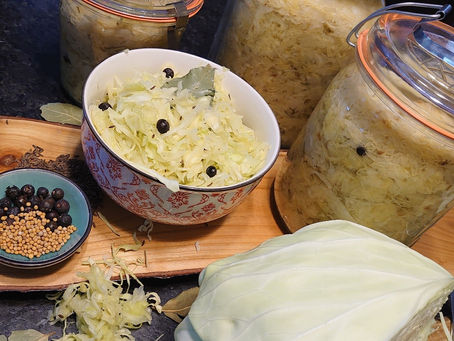 Selbstgemachtes Sauerkraut im Glas