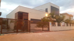 שער חשמלי וגדר לבית פרטי