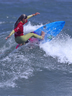 Carol Bastides Hang Loose Surf Attack Guarujá Foto Munir El Hage.jpg