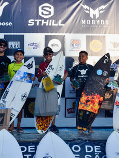 Podio Sub 12 Masculino-Hang-Loose-Surf-Atack Praia-do-Tombo-Guaruja  Foto-Erik Medalha.jpg