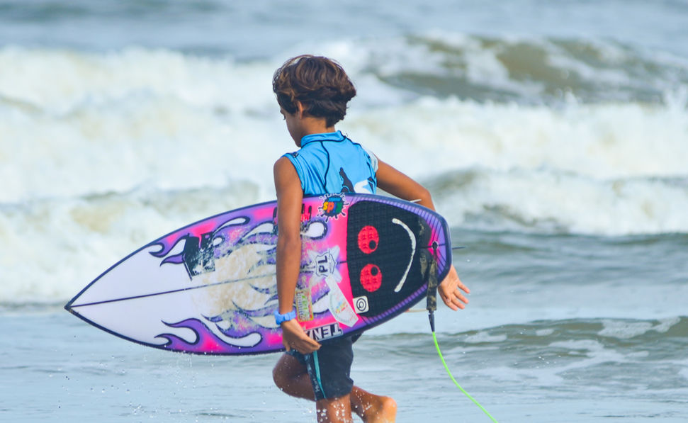 imageSPSURF ESTUDANTIL-- LOCAL PRAIA DOS PESCADORES-ITANHAEM-SP- FOTO ERIK  MEDALHA00005.J