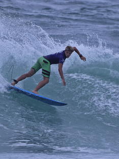 Marcell Neves Hang Loose Surf Attack Tombo Foto Munir El Hage.jpg