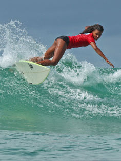 Kiany Cristina Sao Paulo Surf Festival Maresias Pranchinha Foto Munir El Hage  4.jpg