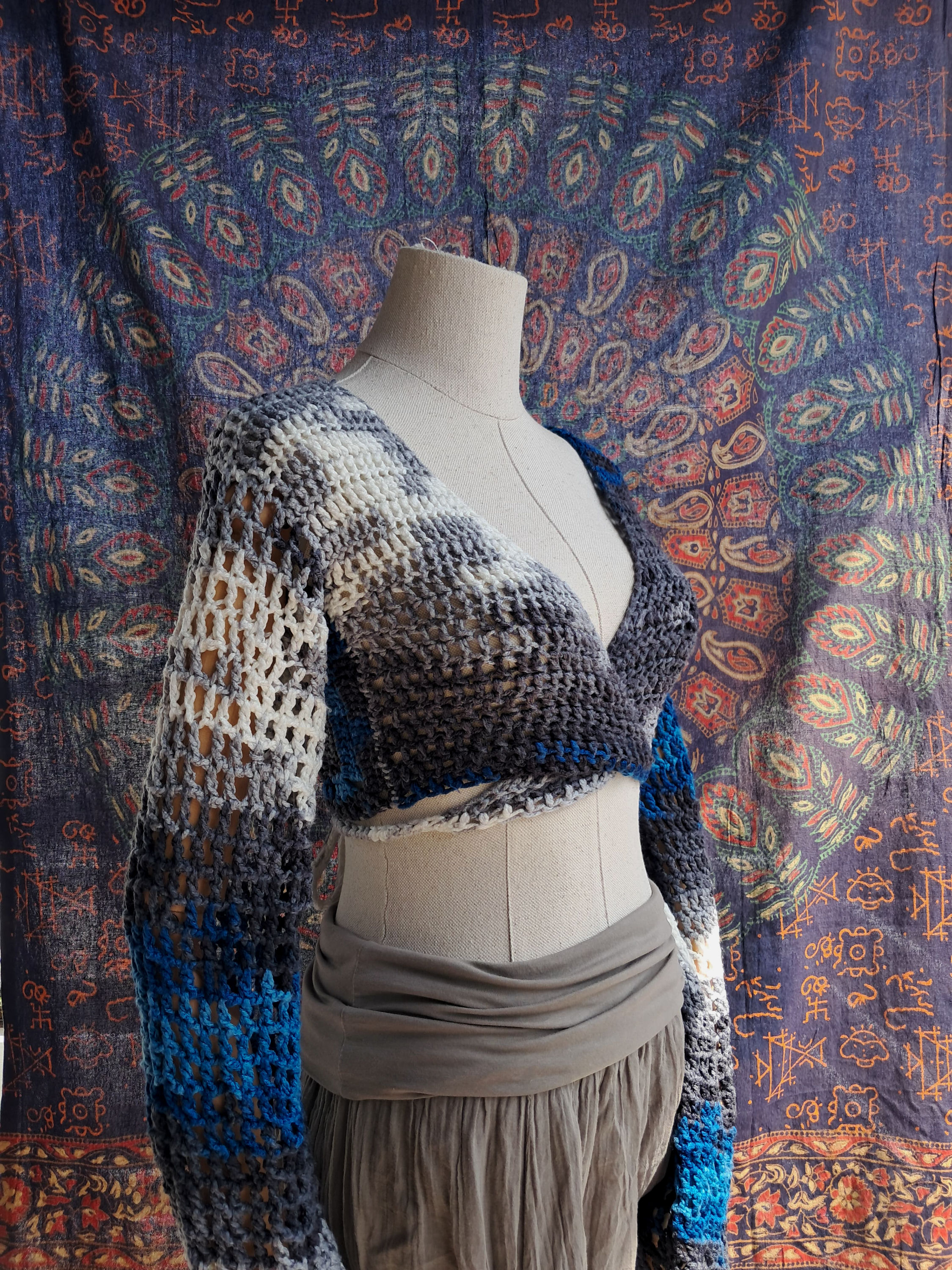 Mandala Criss- Cross Long Sleeve