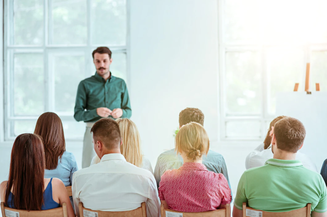 speaker-business-meeting-conference-hall-business-entrepreneurship-concept_155003-21828.we