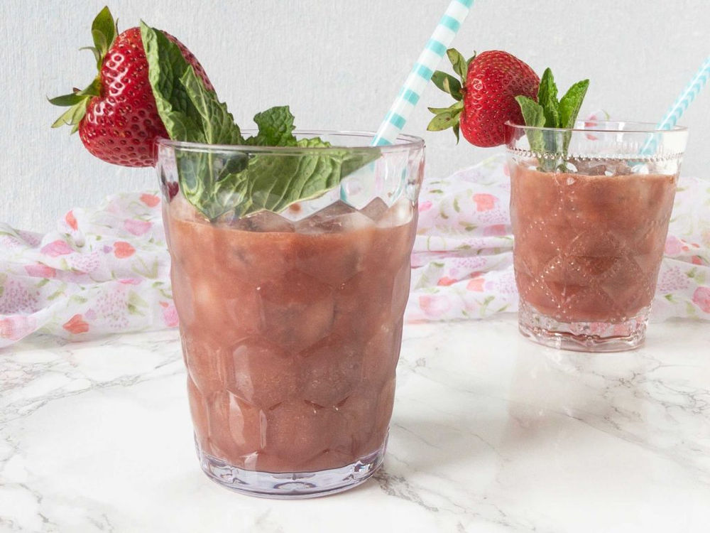 Summer's Best LowSugar Drinks and Mocktails