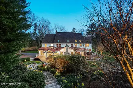 15 WYNGATE RD
GREENWICH CT