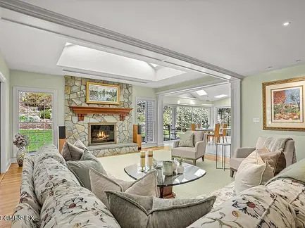 15 WYNGATE RD
GREENWICH CT