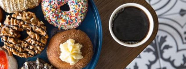 Little Blue Donut Shop Opens In Winter Park