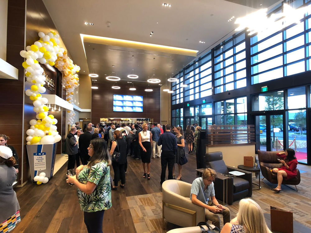 Cinépolis Luxury Cinemas Hamlin Comes With PushButton Waiters