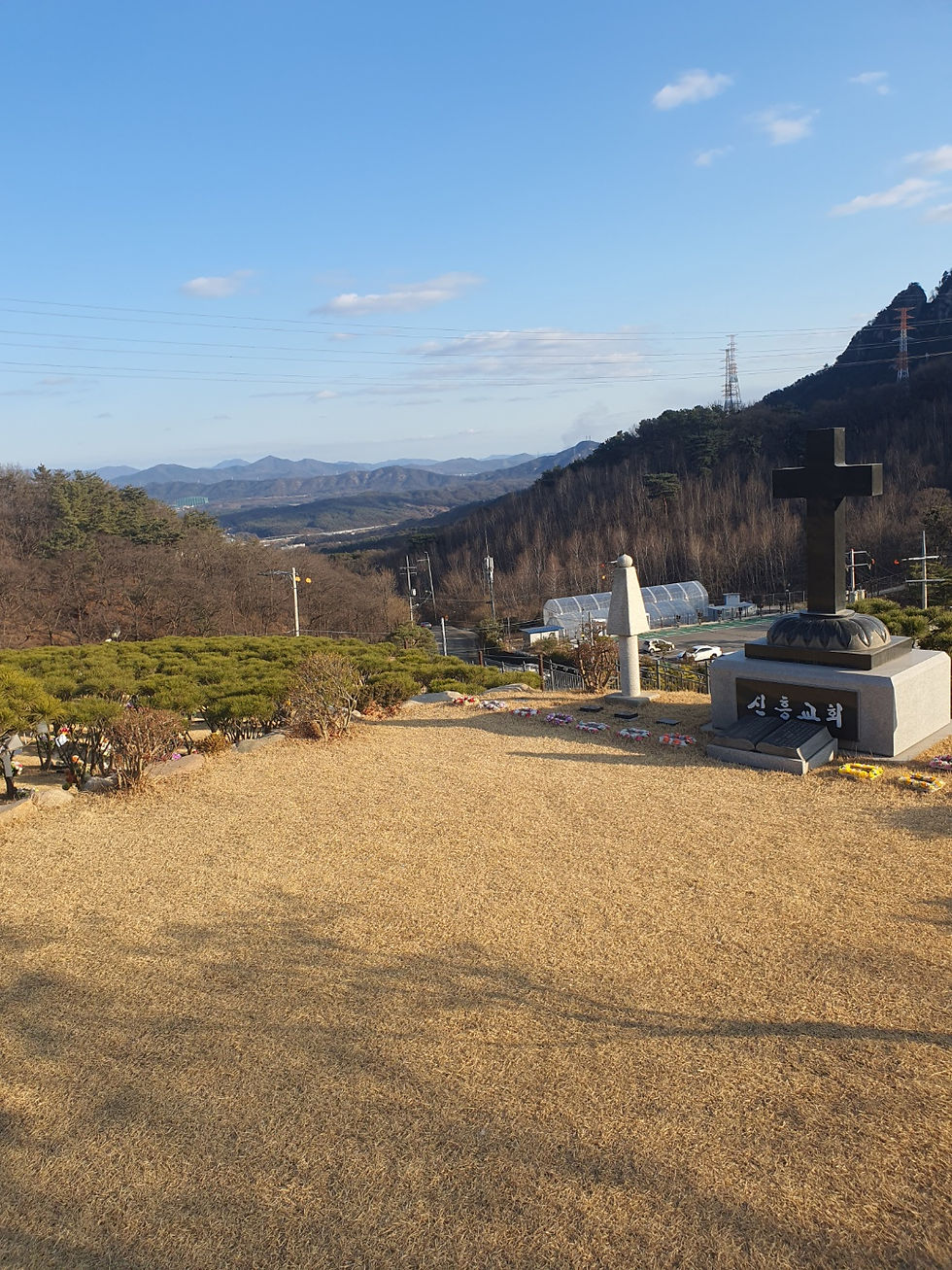 세심한관리, 시원한 전망, 신뢰있는 재단 기독교수목장