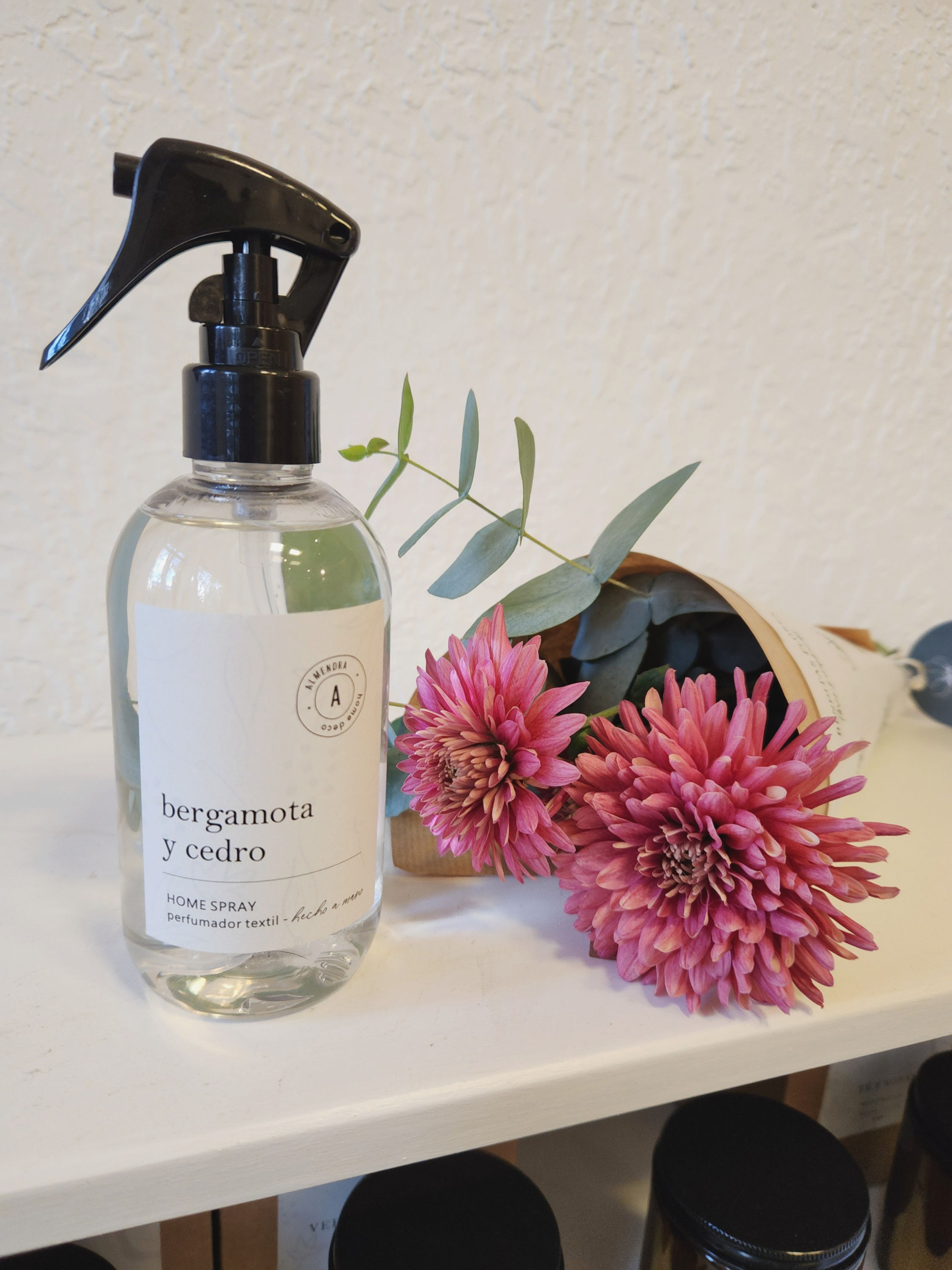 Home Spray de 250ml + Cono de flor y follaje