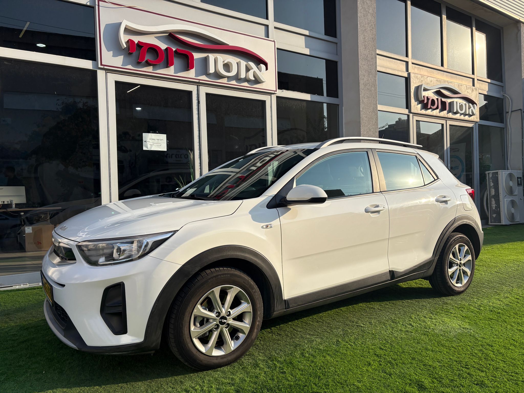 תמונות רכב קיה STONIC