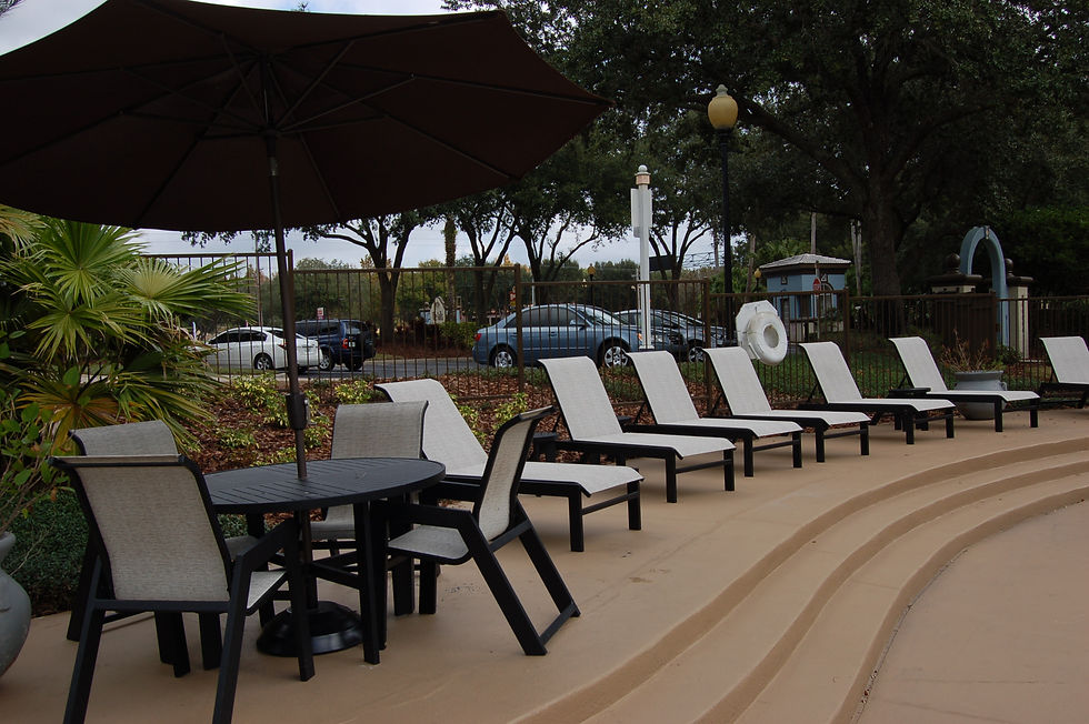 Hurricane Dining Set