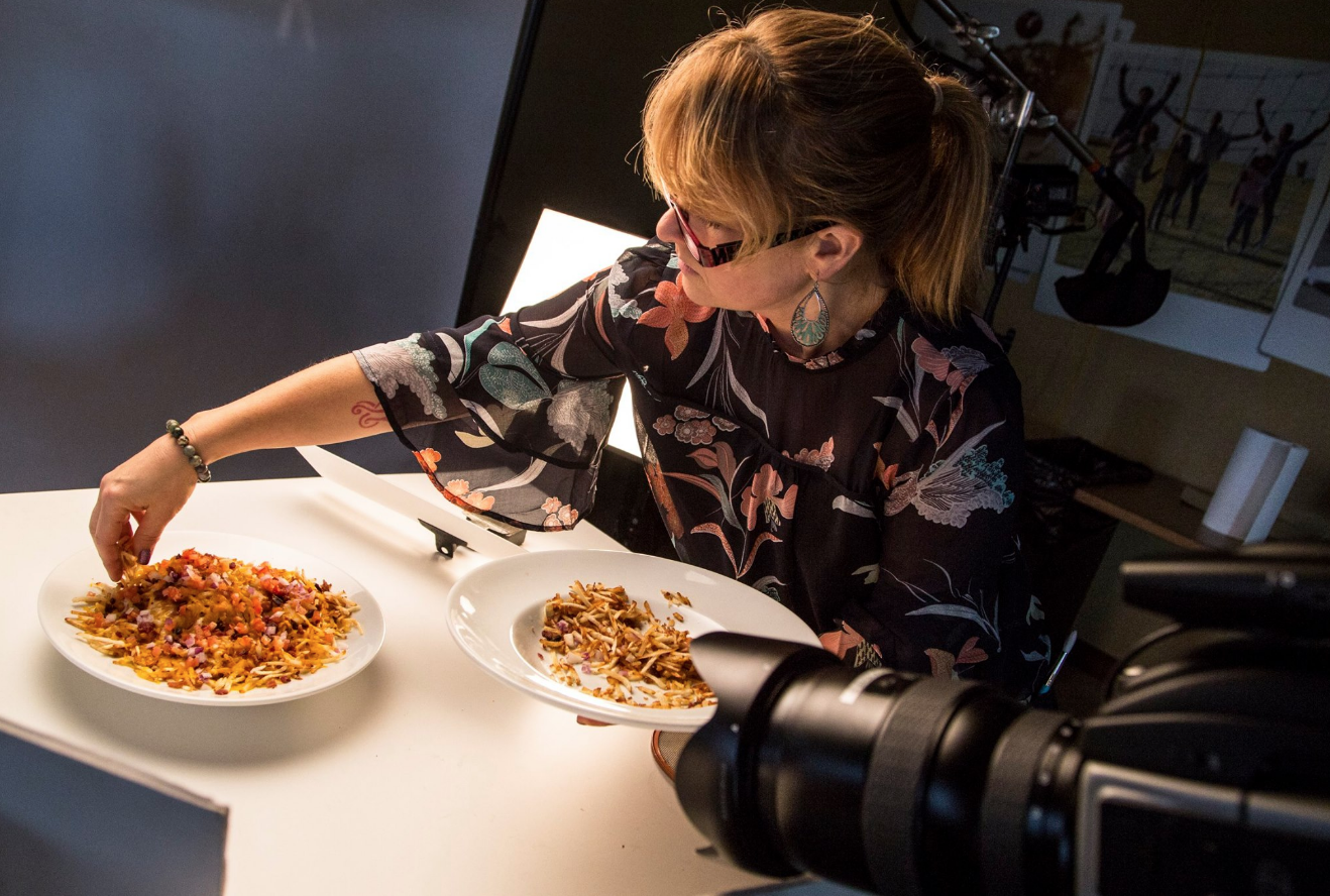 lauren on set