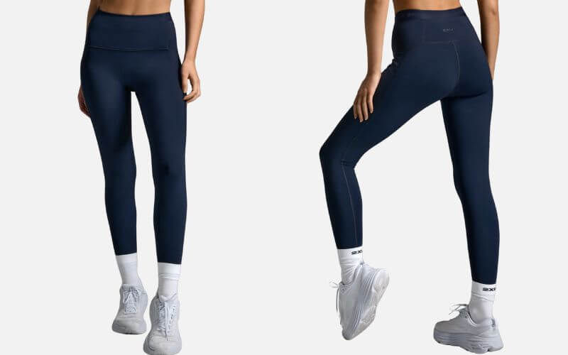 Athlete wearing 2XU Form High-Rise Compression Tights.