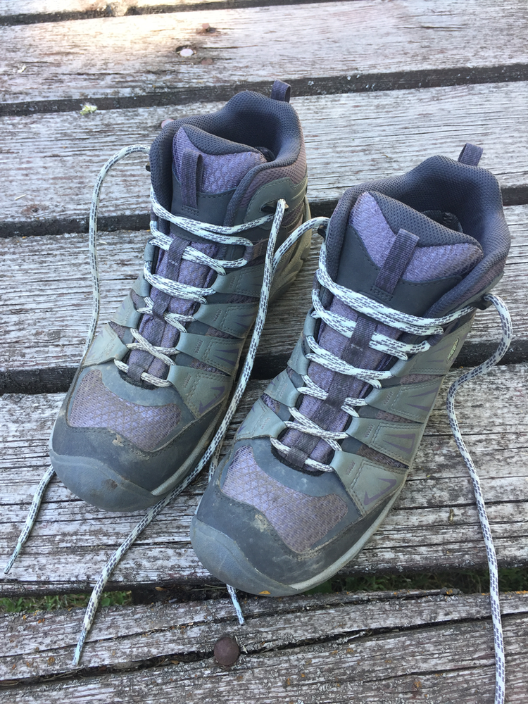 keen women's oakridge mid waterproof hiking boots