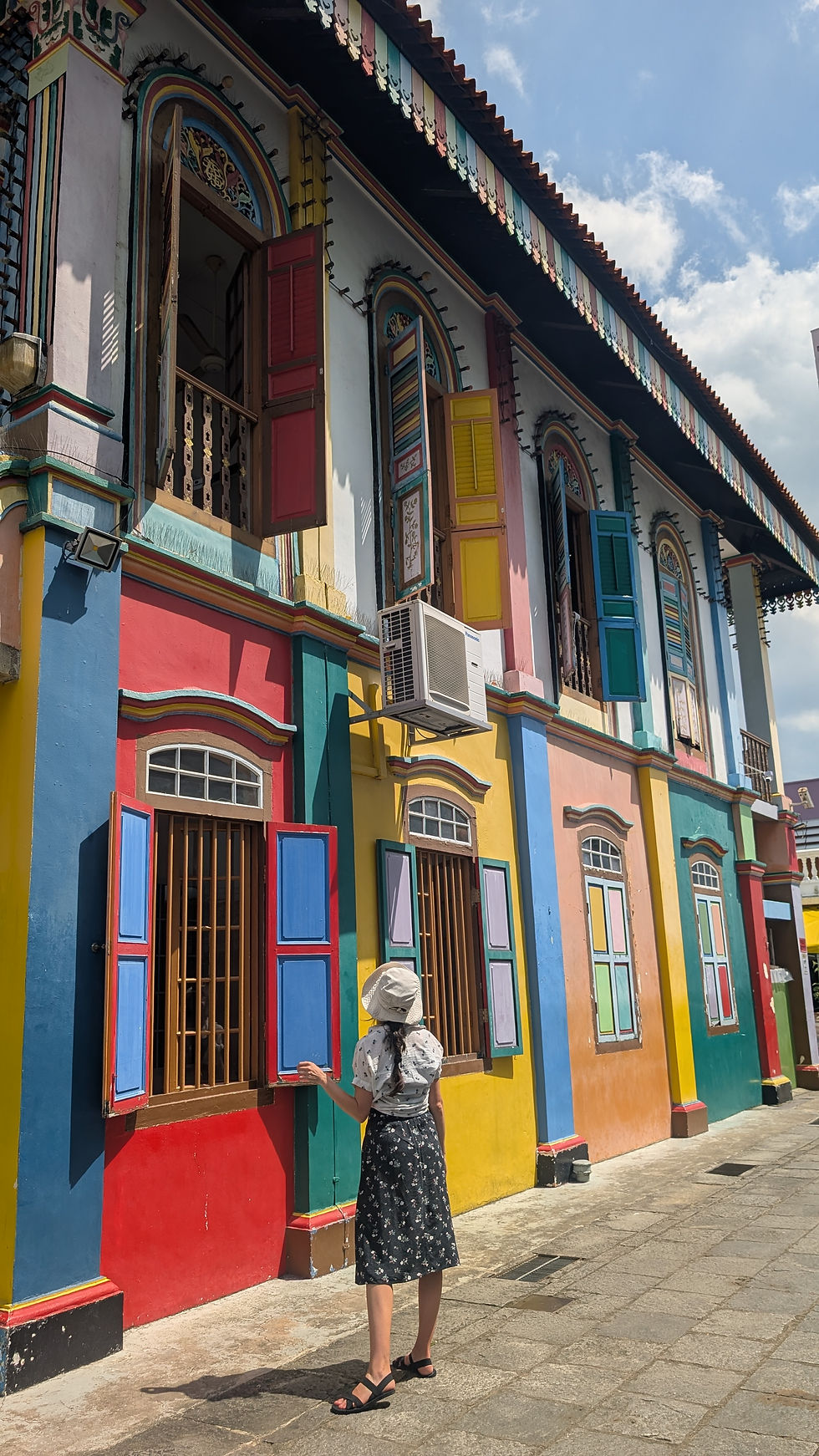 House of Tan Teng Niah, the last Chinese villa in Little India. Vibrant, multicolored houses can be found throughout the cultural neighborhoods, a stark contrast to the uber-modernity of the rest of the city.