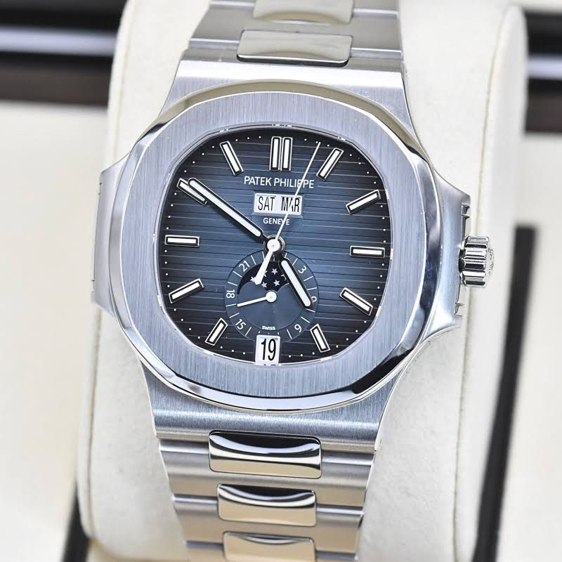Patek Philippe Nautilus 5726/1A-014 - Full Set (2026)