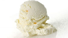 Homemade Peach Ice Cream