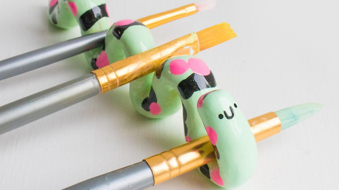 Clyde - Caterpillar Paint Brush Holder