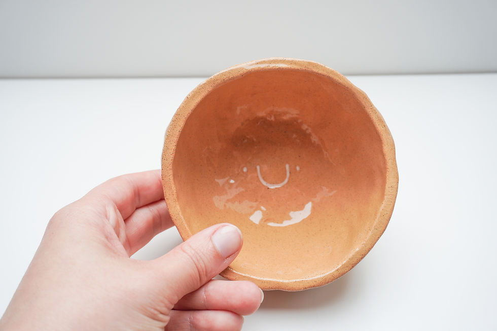 Thumbnail: Ceramic Daisy Chain Pinch Pot Bowl