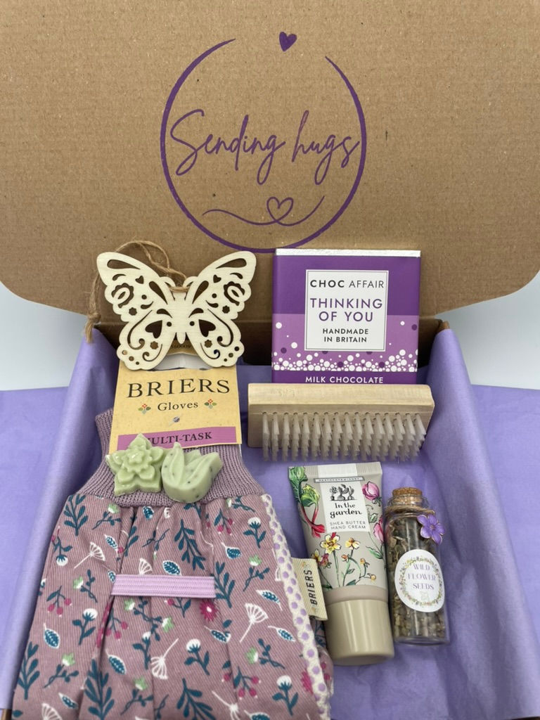 Front view of gift box and its contents