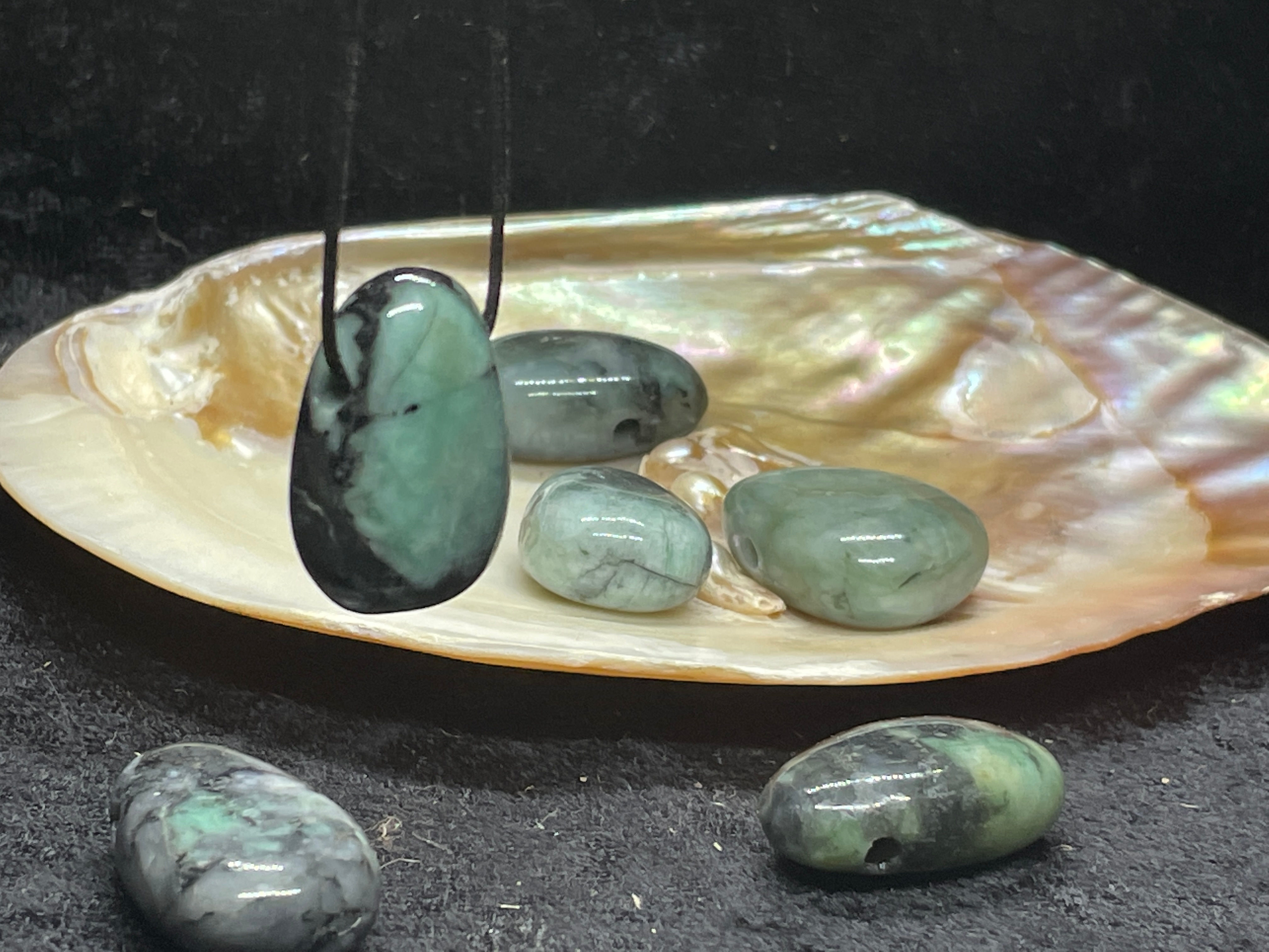 Pendentif Pierre Percée Émeraude