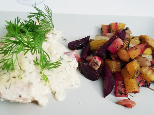 Laks med ovnsbakte beter og sennepssaus