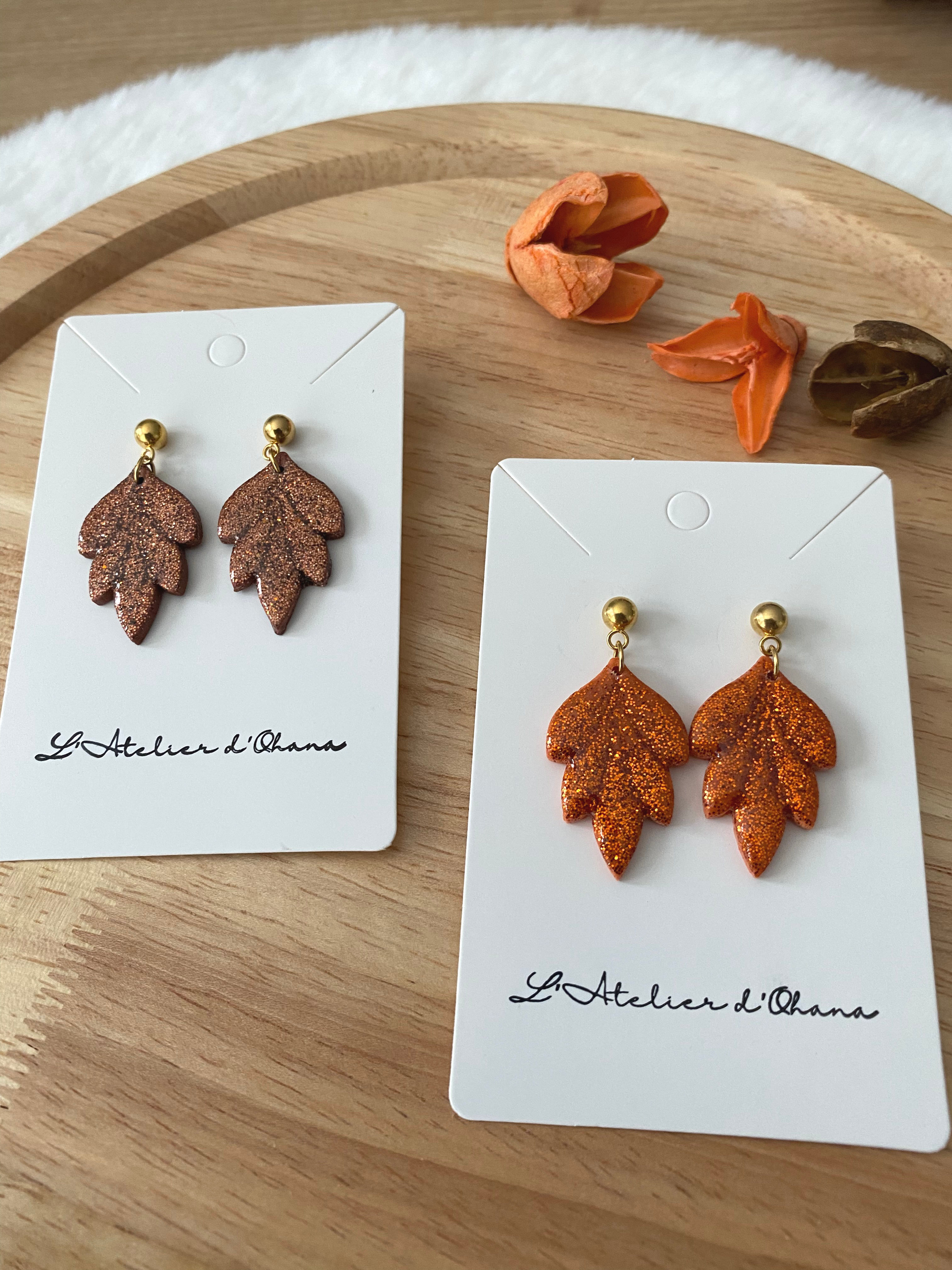 Les boucles d'oreilles Miwa pailletées
