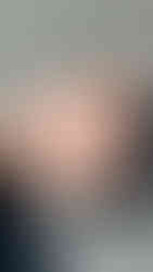 Un sobre de envío rosa viejo con tinta blanca está OK