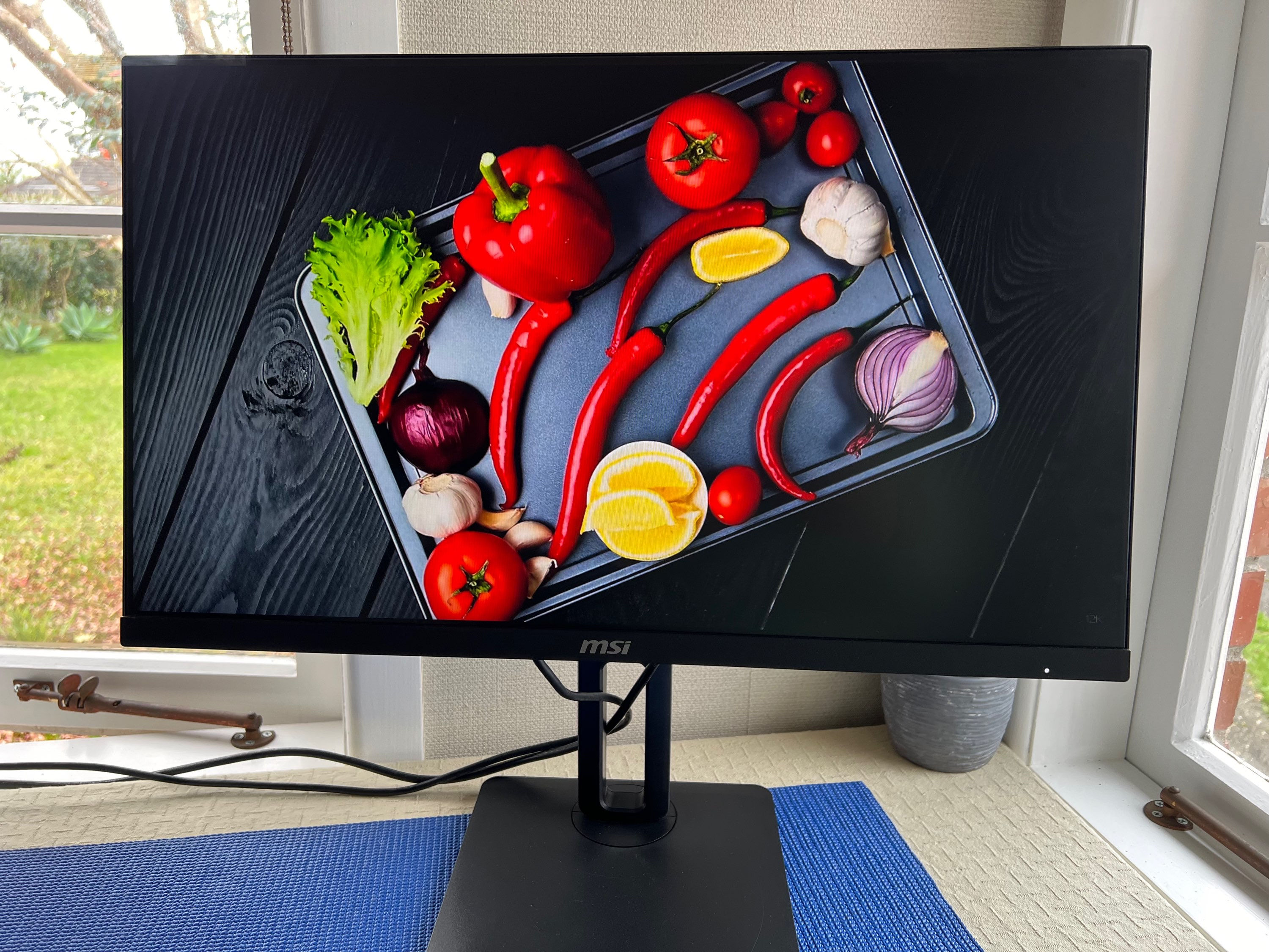 Frameless PRO MP242P | The Most Efficient & Professional Eye Care Monitor 24” HD