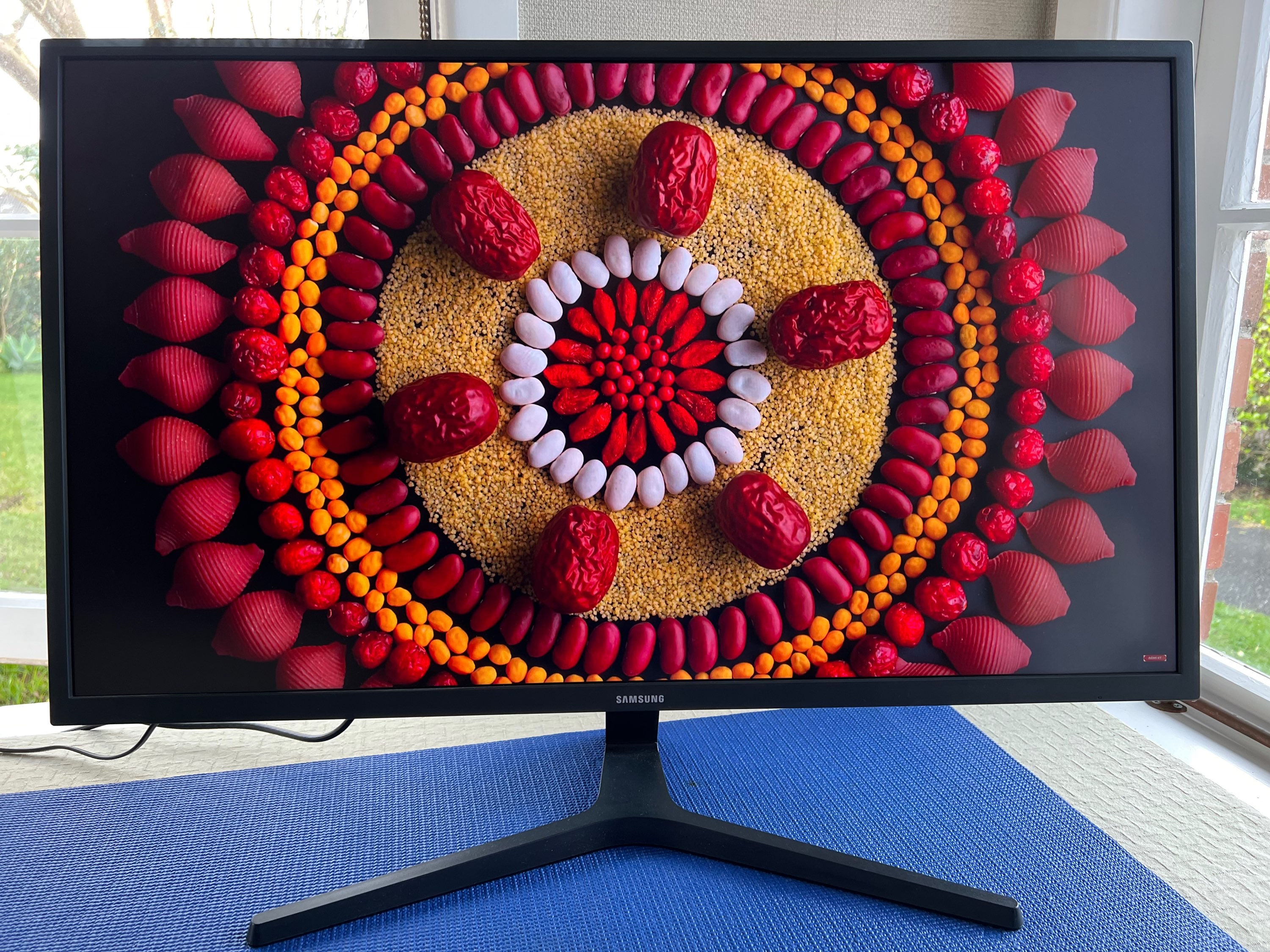 32" Samsung ViewFinity 4K UHD LED AMD FreeSync Monitor. Model: U32J590UQ