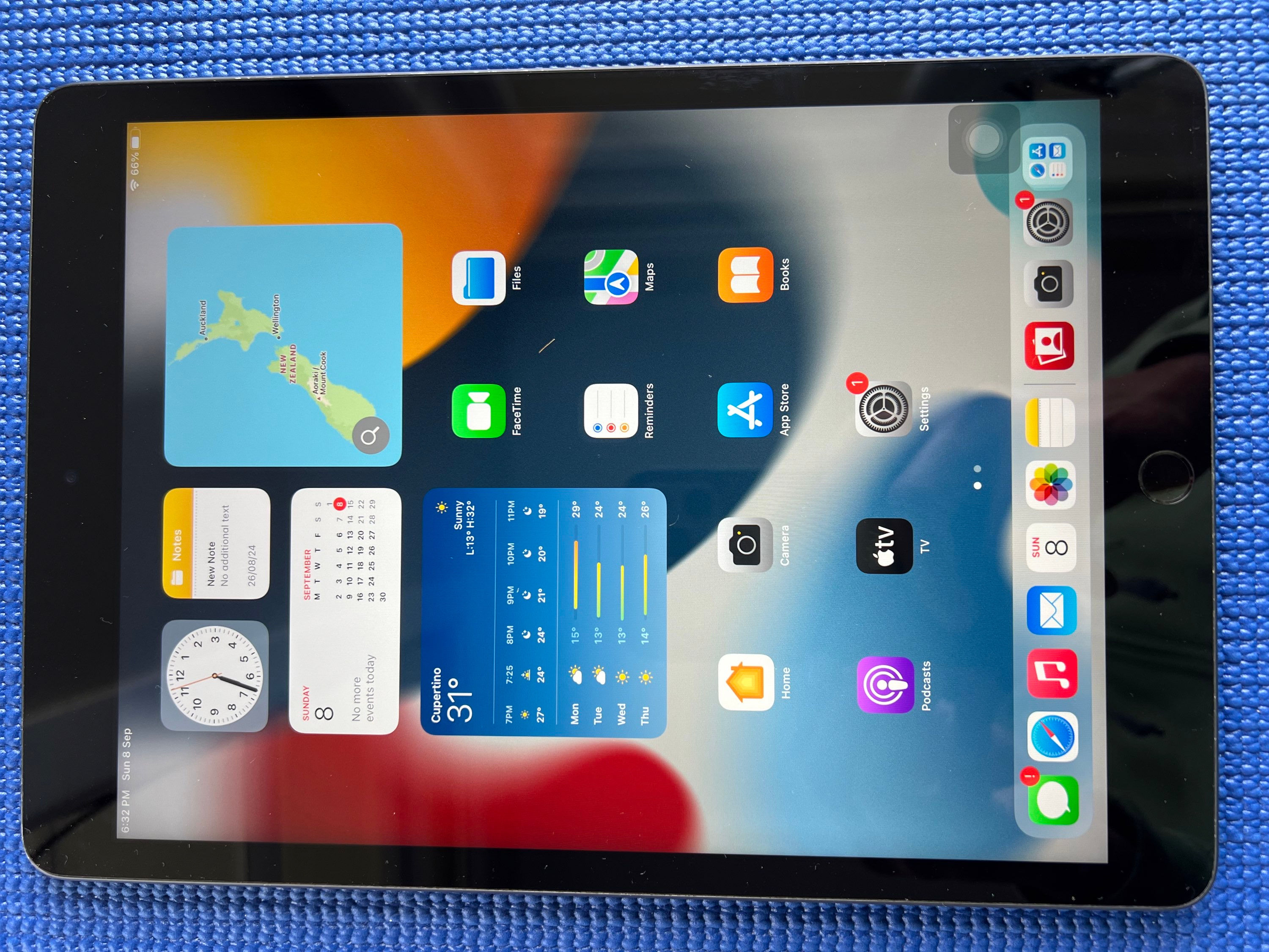 Apple iPad 10.2 inch Wi-Fi 64GB 9th Gen - Space Grey - Great condition - Warrant