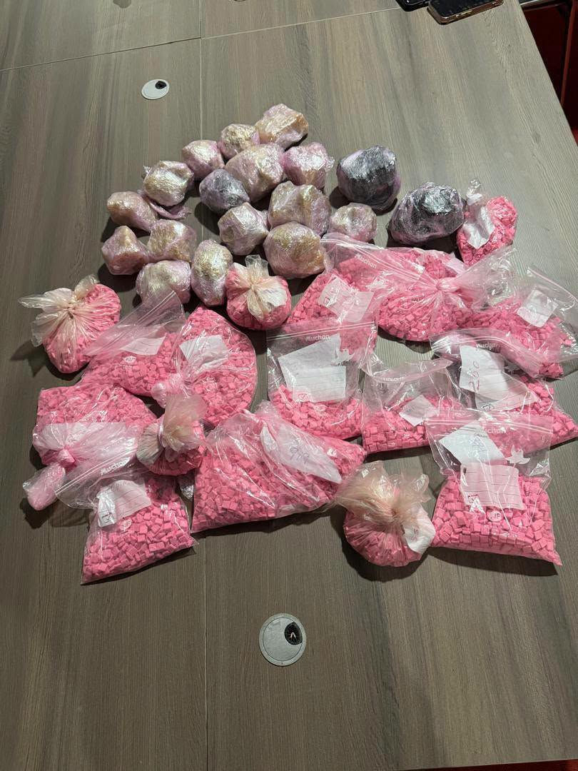 Gambie : plus de 90 000 pilules d'ecstasy saisies depuis janvier, une goutte d'eau mondiale mais un signal régional préoccupant