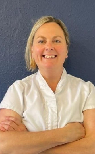 Vicki Photo Aug 23_edited_edited.jpg