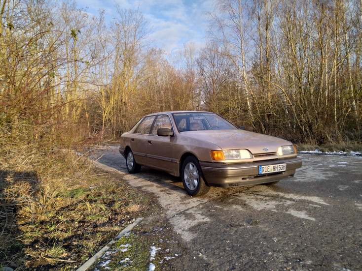 Ford Sierra im Herbst