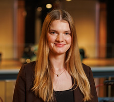 Portrait of Lena, contact person for events and locations at PS.SPEICHER
