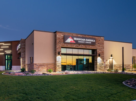 Zwick Construction has completed many commercial projects throughout states like Utah, California, Nevada, and Arizona, including Mountain America Credit Union Mesquite.