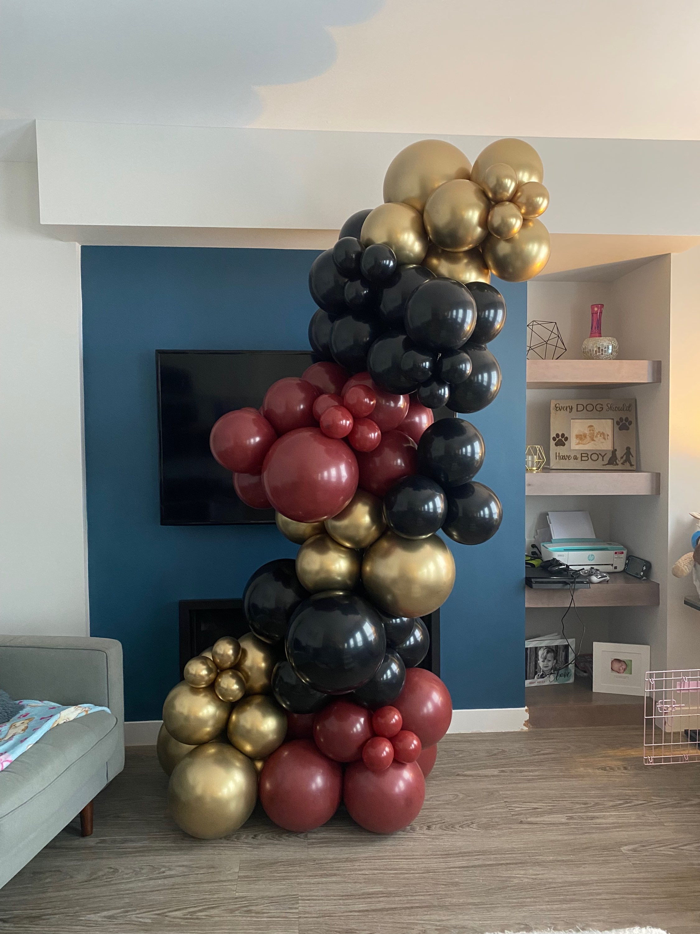 Freestanding Mobile Garland 