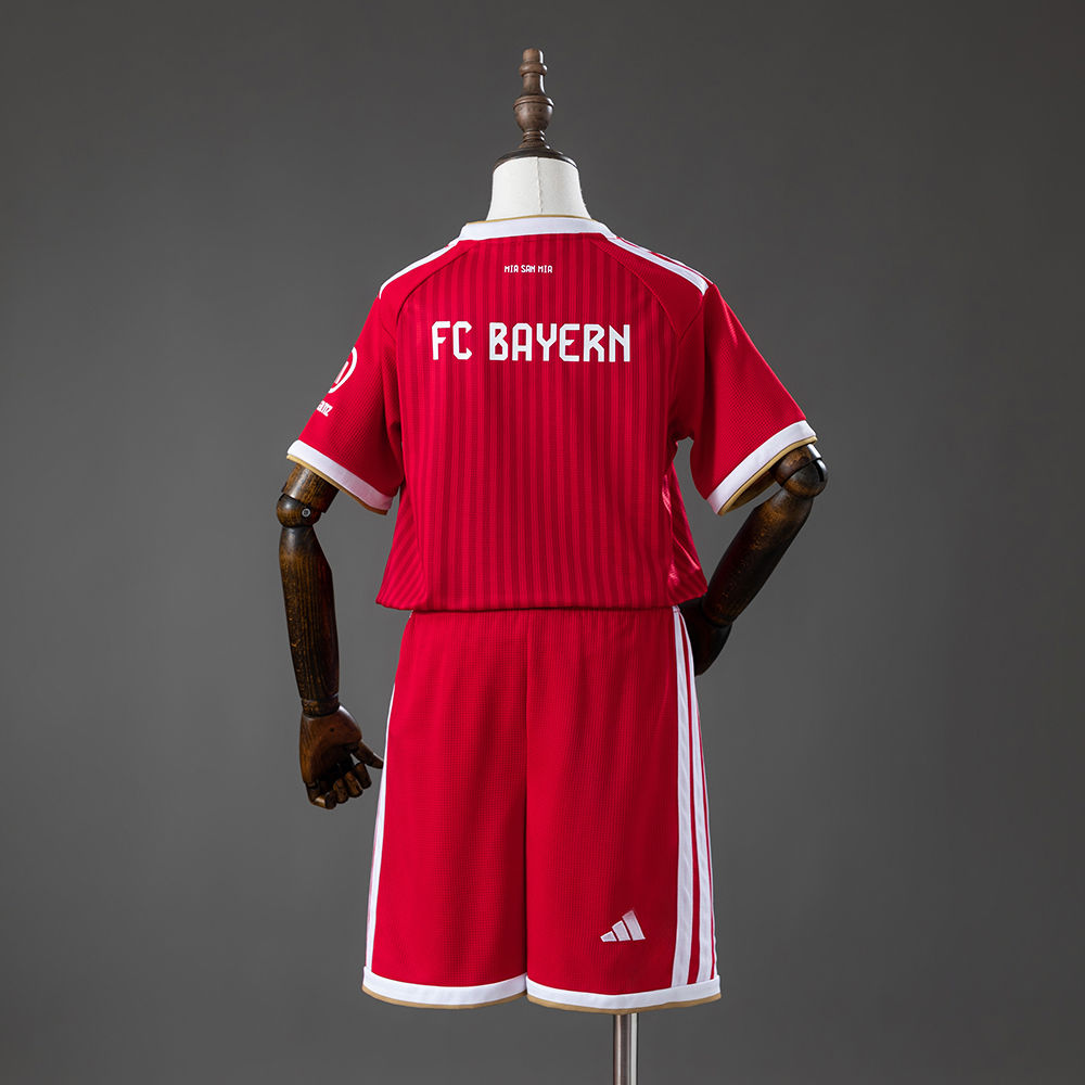 BAYERN MUNICH 26/27 - 1ª Eq. - Niño
