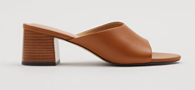 A classic leather Mule