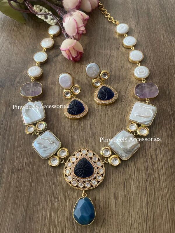 Thumbnail: MOTHER OF PEARL NECKLACE